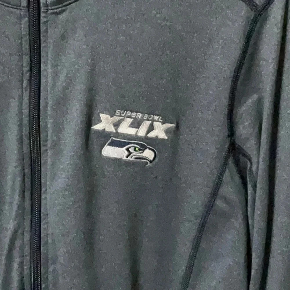 JACKET - Picture 2 of 7